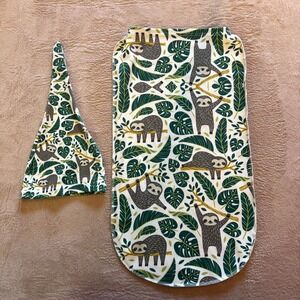 Baby Swaddle & Hat Set – Sloth Print – Gender Neutral Newborn Blanket Wrap